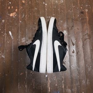 Nike Court Royale Sneakers